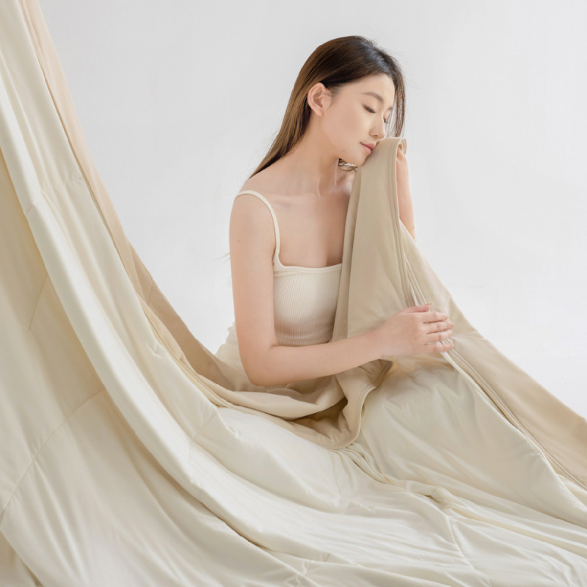 BreeziBlanket™ - Goodbye Night Sweats. Hello Breezi Sleep.